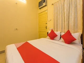 Удджайн: OYO 15401 Hotel Surana palace