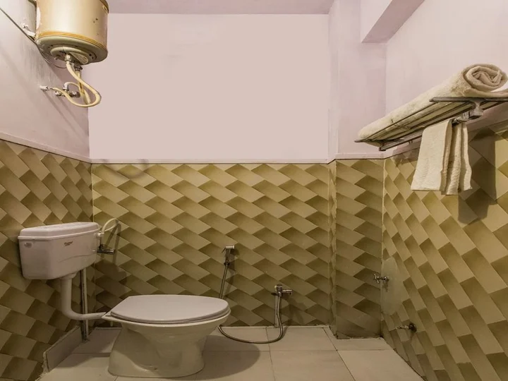 Удджайн: OYO 15401 Hotel Surana palace