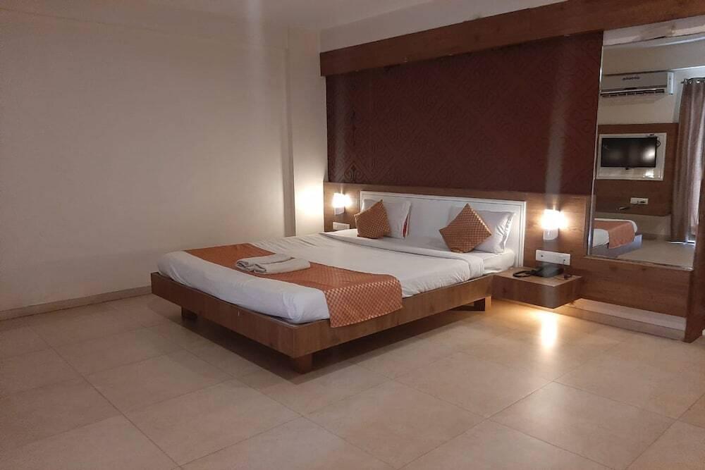 Ширди: Sanskruti Heritage Resort