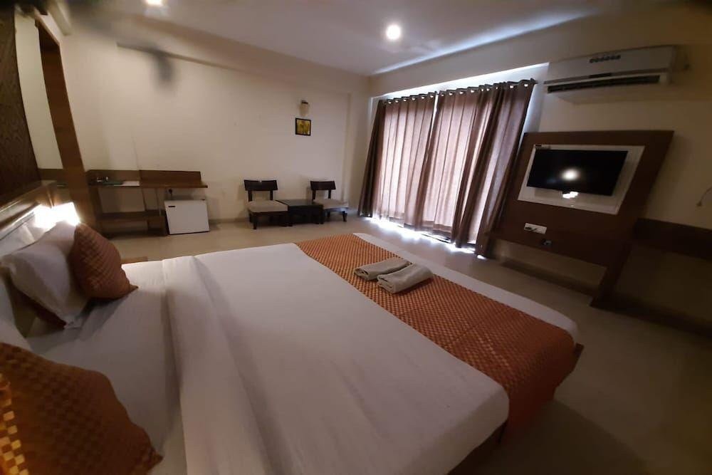 Ширди: Sanskruti Heritage Resort