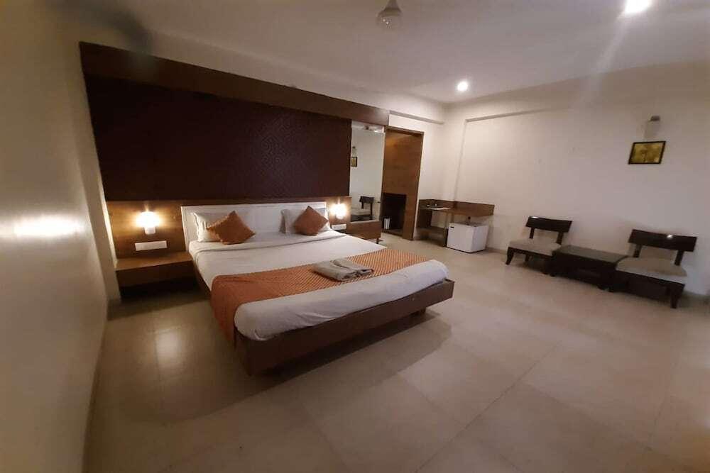 Ширди: Sanskruti Heritage Resort