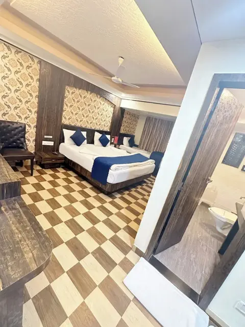 Ширди: Saibaba International Hotel