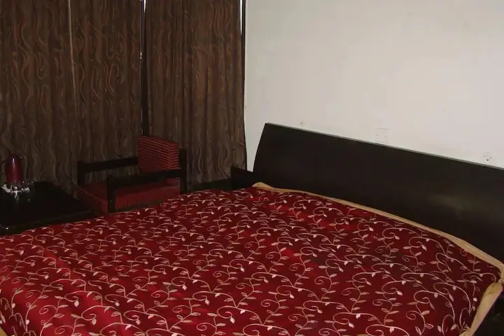Крепость Jhansi: Hotel Sita