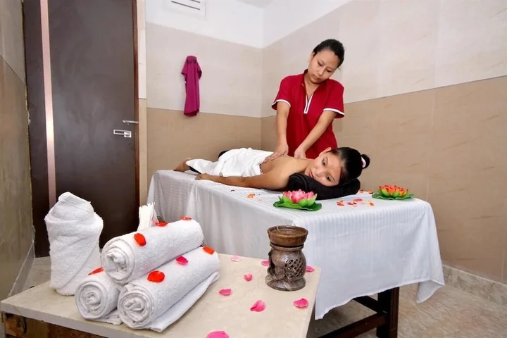 Катра: Best Western Bhawani'z Paradise