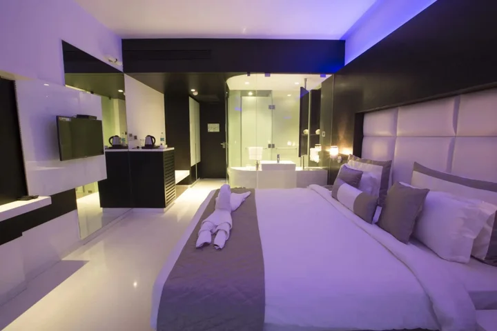 Мумбаи: Eskay Resorts