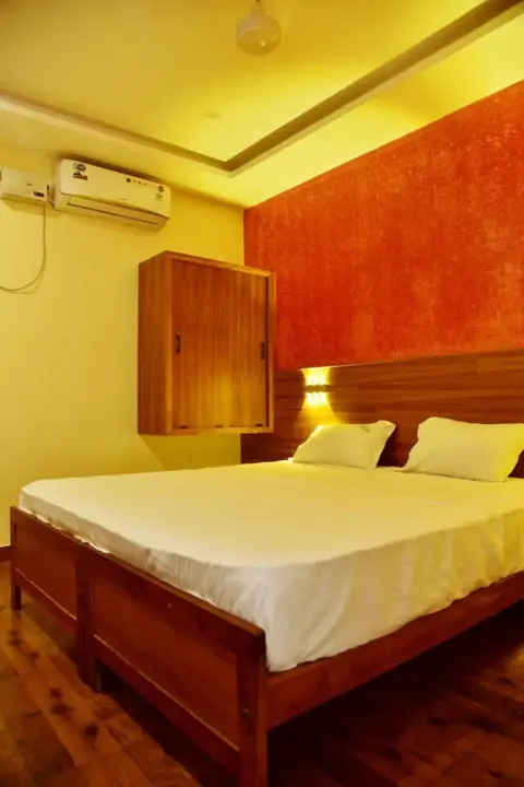 Eraniel: Hotel Parvathi International