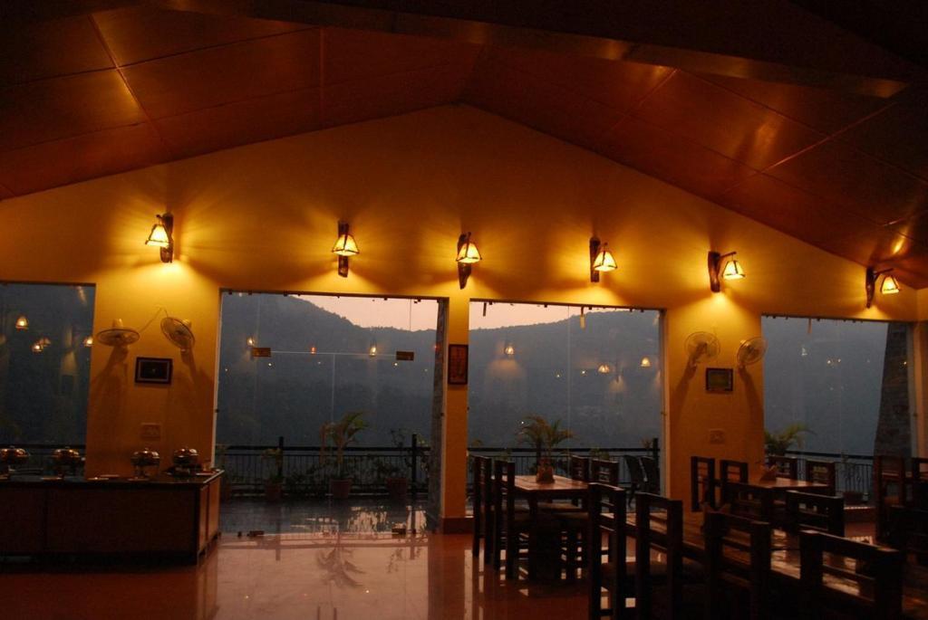 Крепость Ramnagar: Corbett Heaven Resort