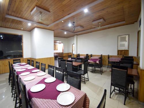 Манали: OYO Premium Naggar Road Manali