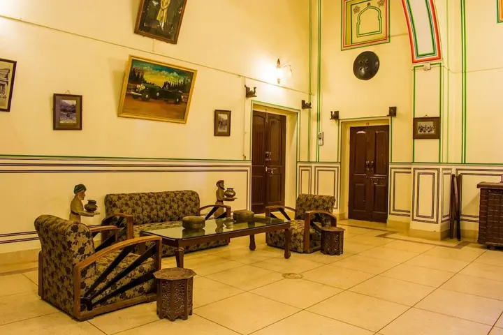 Нимаж: Rawla Bagh