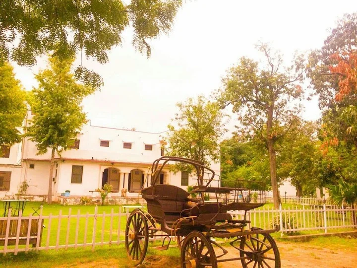 Нимаж: Rawla Bagh