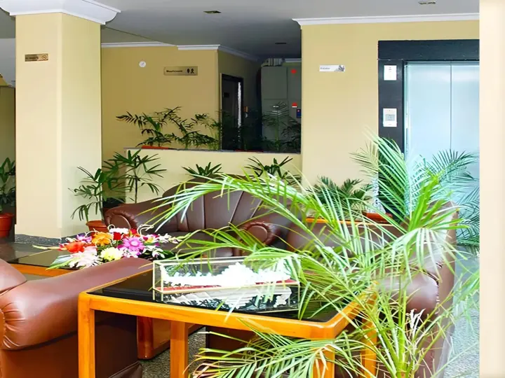 Ревалсар: The Regent Palms Hotel