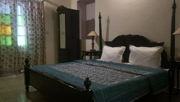 Garhmukteshwar: Mudfort Kuchesar