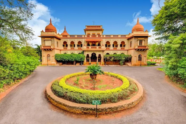 Хоспет: WelcomHeritage Shivavilas Palace
