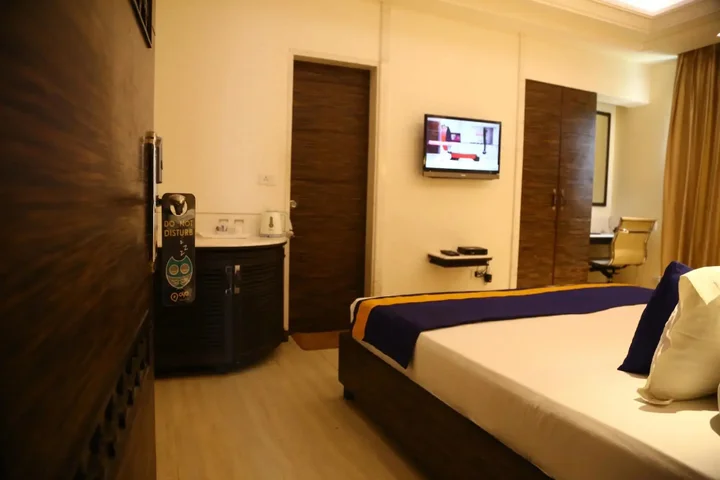Чандигарх: OYO 857 The First Hotel