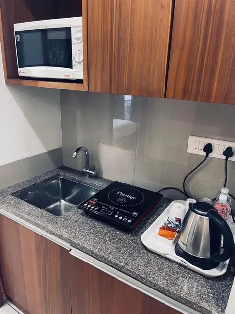 Ахмедабад: OYO Premium Vastrapur Lake