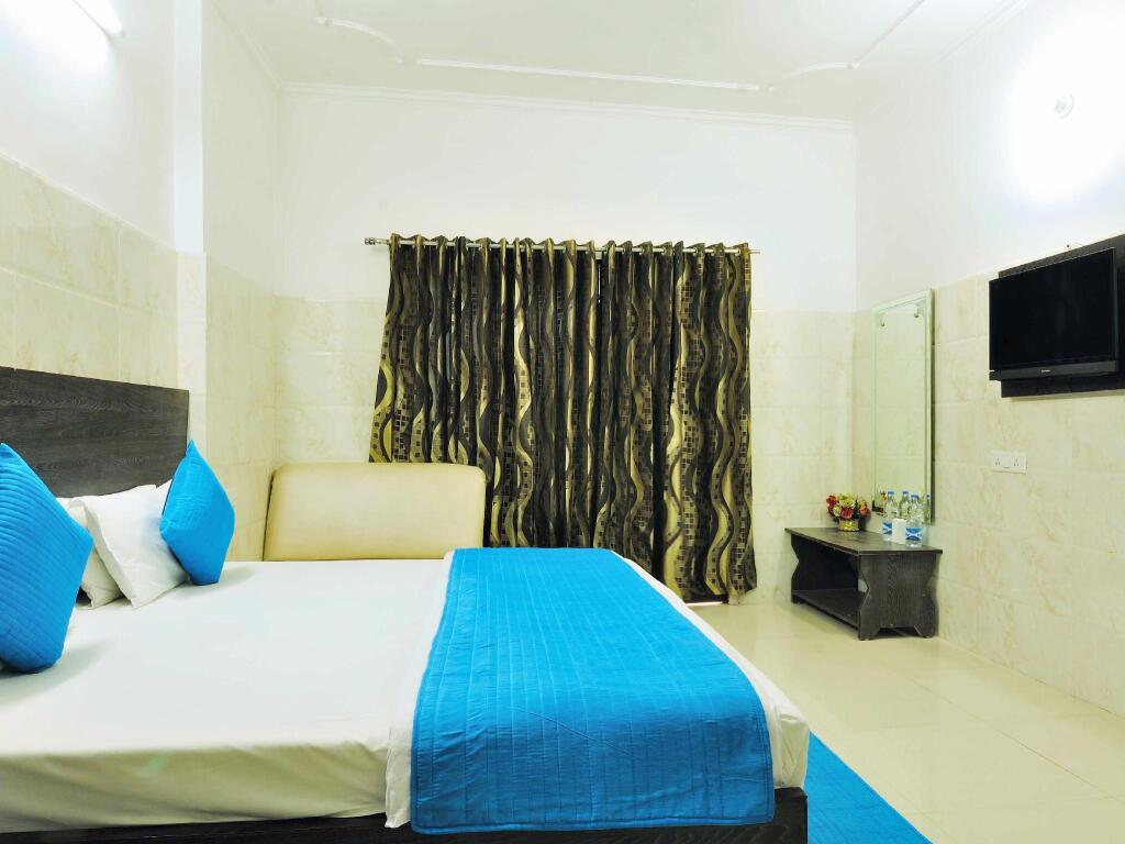 Амритсар: ZO City Inn Tower Golden Temple