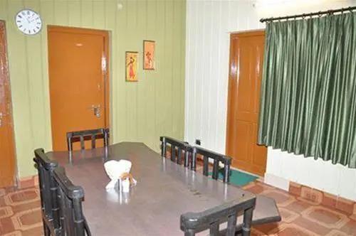 Колката: Indus Residency