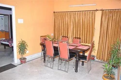 Колката: Indus Residency