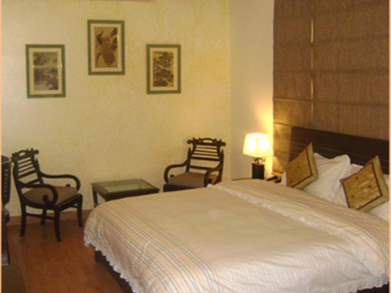 Гуруграм: Hotel Plaazaa 1