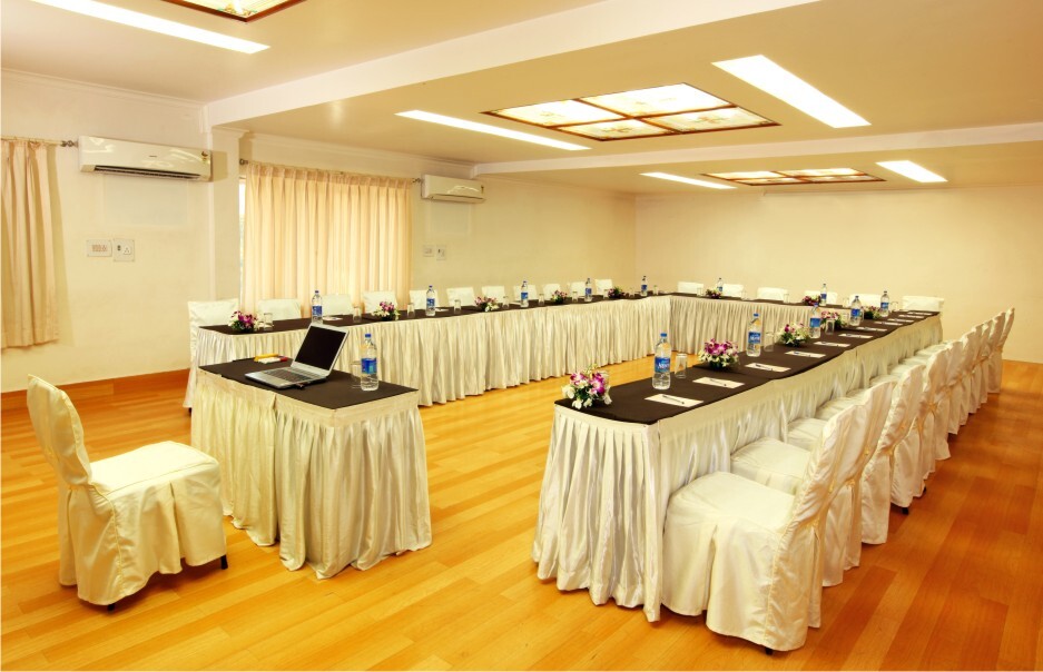 Лонавала: Avion Holiday Resort