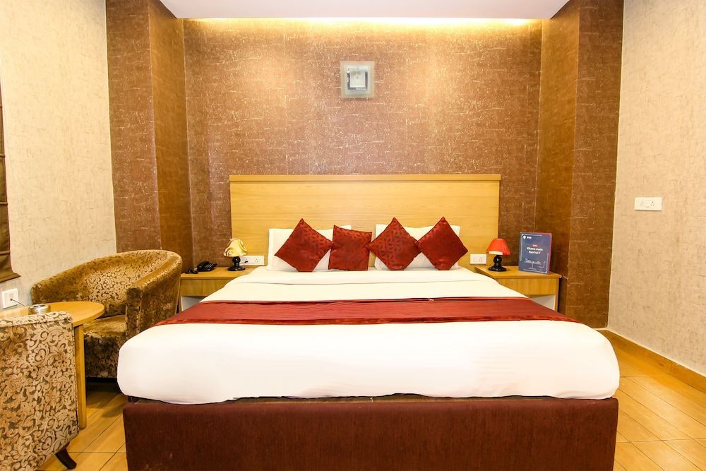 Лакхнау: OYO 2697 Hotel Edesia
