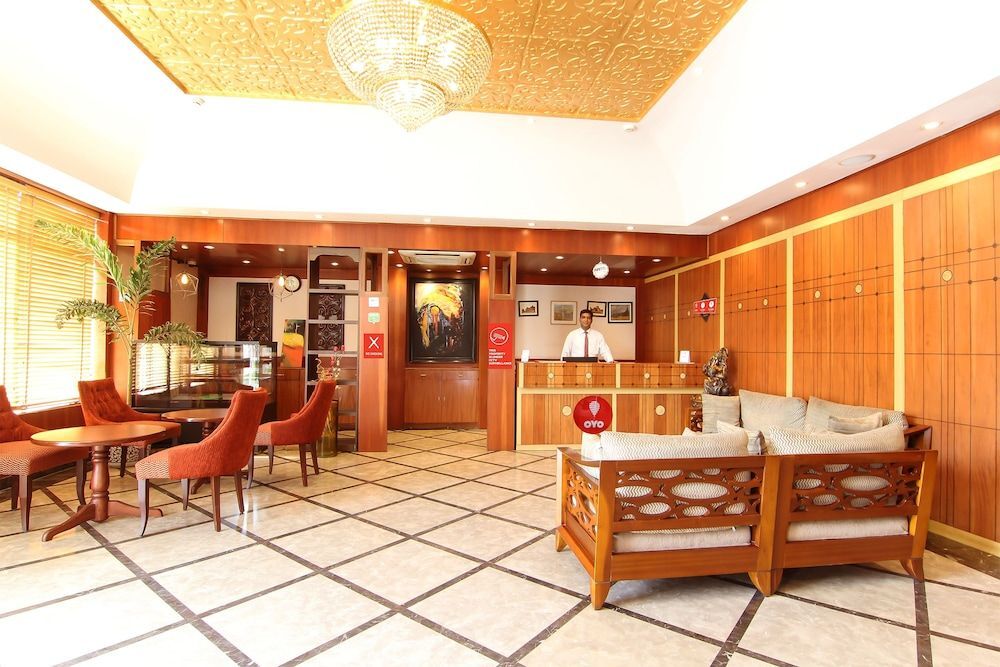 Лакхнау: OYO 2697 Hotel Edesia
