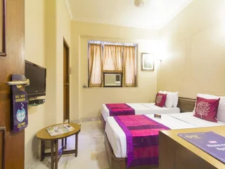 Мумбаи: OYO 1249 Hotel Ashray International