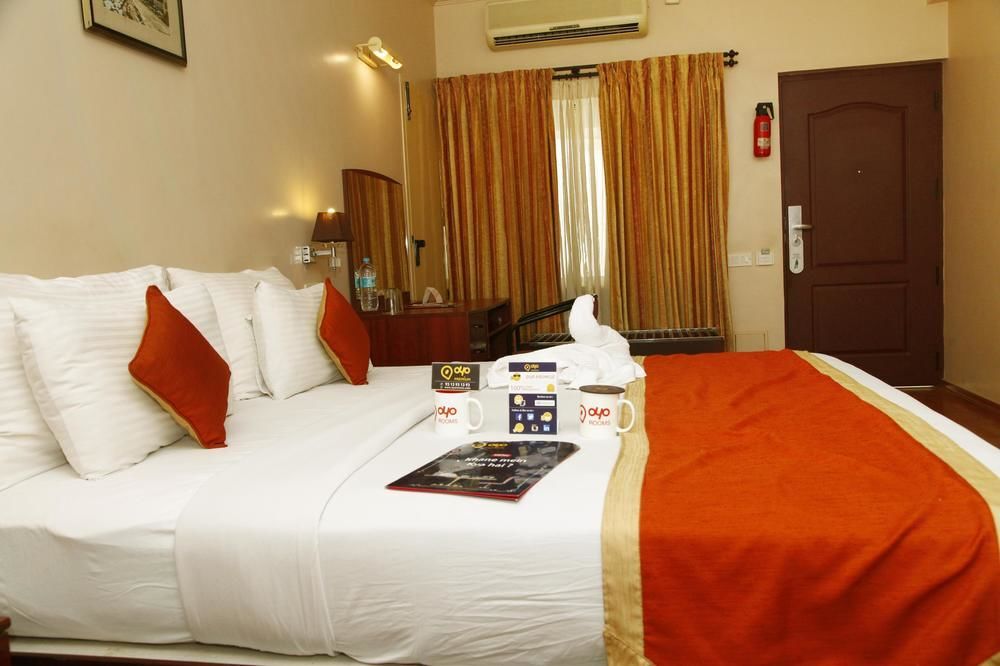 Коимбатур: OYO Premium Gandhipuram Avinashi Road