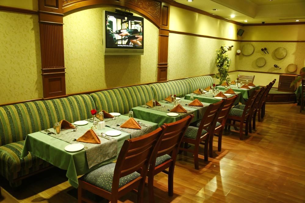 Коимбатур: OYO Premium Gandhipuram Avinashi Road