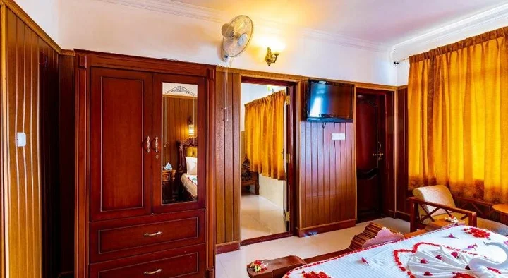 Муннар: Mist Inn Resort