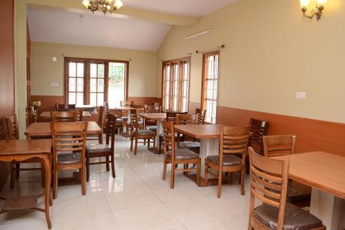 Ути: Maruthi Cottages