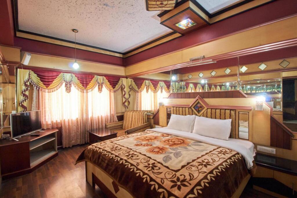Ути: Hotel Sarkar Palace