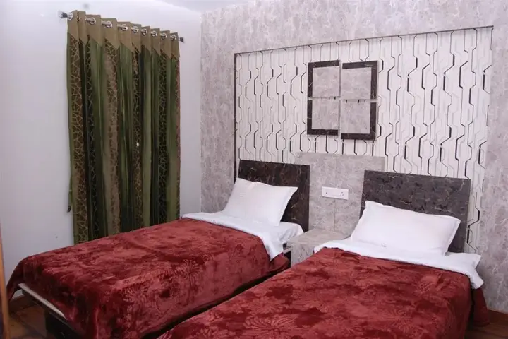 Ути: Hotel Sarkar Palace