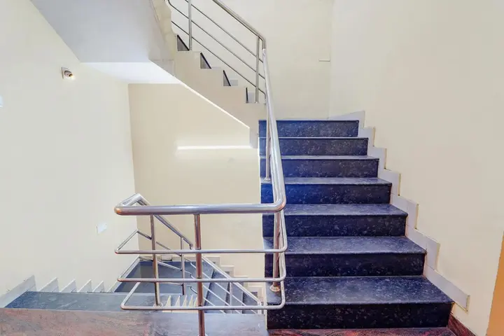Ути: Hotel Orchid Inn