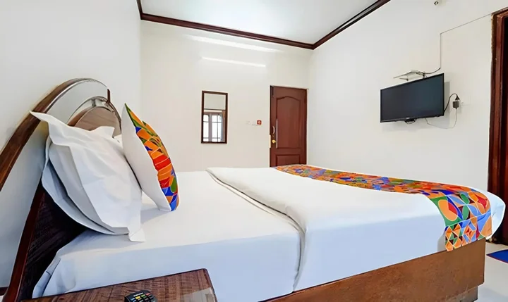 Ути: Hotel Orchid Inn
