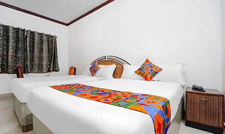 Ути: Hotel Orchid Inn