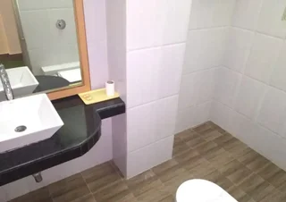Варанаси: ADB Rooms Hotel Surabhi International,Varanasi