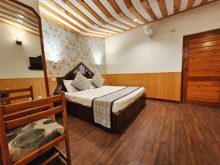 Шимла: Hotel Pineview Shimla