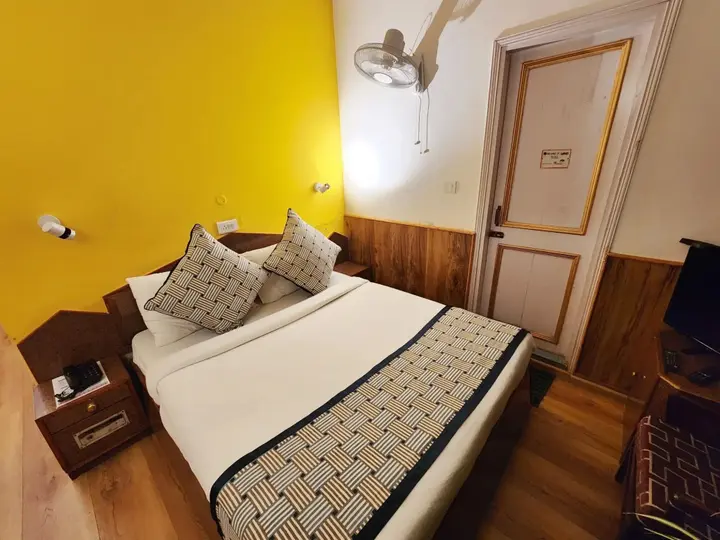 Шимла: Hotel Pineview Shimla
