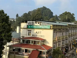 Дарджилинг: Pineridge Hotel