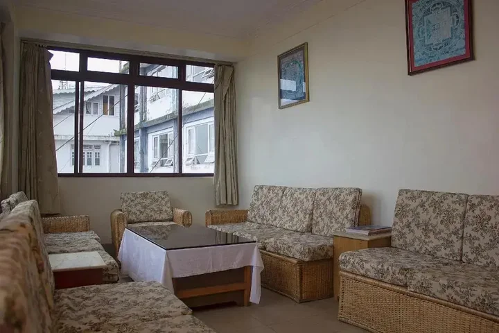 Дарджилинг: Tibet Home