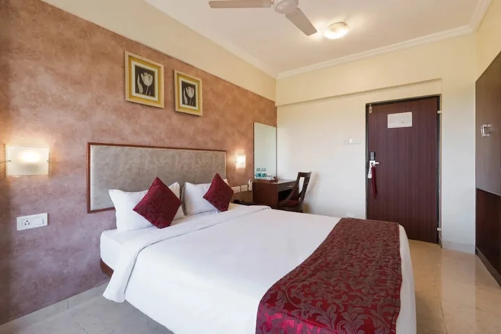 Пимпри-Чинчвад: 7Apple Hotel - Pune