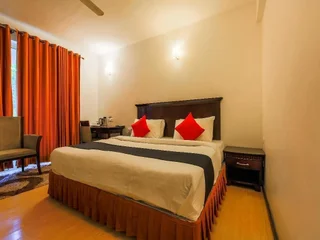 Анджуна: Hotel Meraden Opus