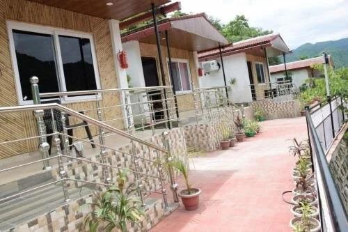 Массури: V Resorts Albert Lodge Mussoorie