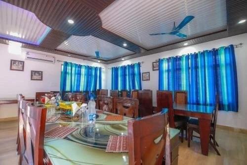 Массури: V Resorts Albert Lodge Mussoorie