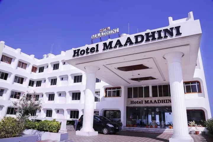 Eraniel: Hotel Maadhini