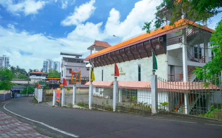 Аллеппи: Indraprastham Houseboats