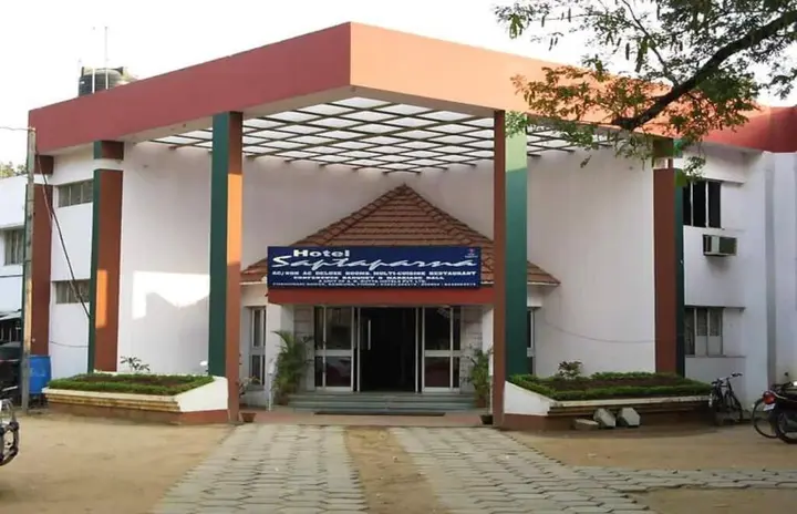 Банкура: Hotel Saptaparna