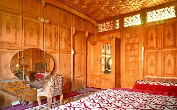Шринагар: De Laila Houseboats Srinagar