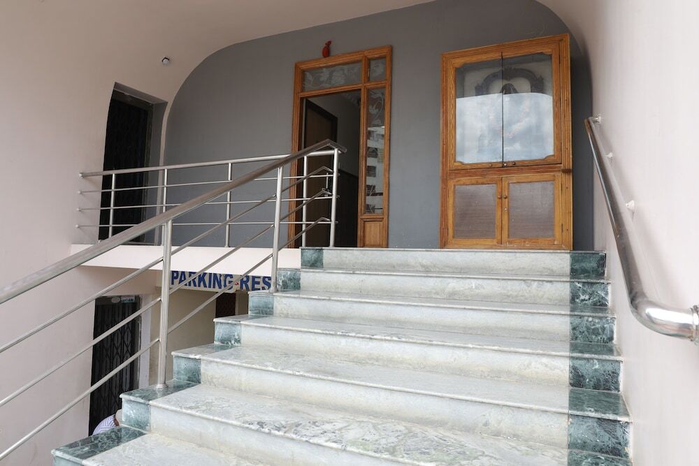 Тирупати: Tirumala Residency